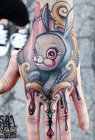 Warna tato kartun pola lengan kelinci