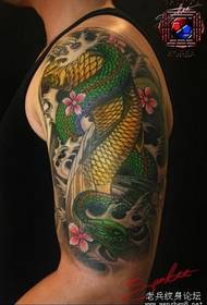 Patrón de tatuaje de serpiente: Patrón de tatuaje de calamar envuelto en serpiente de color de brazo