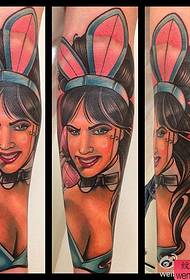 en Aarm Bunny Girl Tattoo Muster