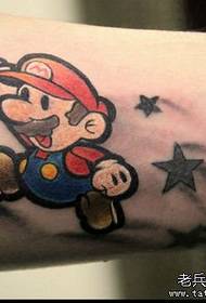 ib sab caj npab xim super Mario tattoo qauv