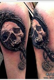Spettacolo di tatuaggi, consiglia un braccio, tatuaggi europei e americani