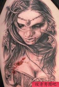 modèle de tatouage de bras vampire