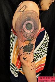 Modello di tatuaggio ad albero in stile speciale per le braccia