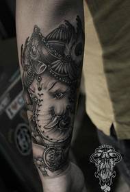Il museo del tatuaggio raccomanda un braccio come un tatuaggio