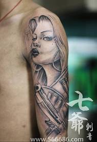 Nanchang Qiye Tattoo Gosipụta Nnukwu Onyonyo Foto: Arm Mma Tattoo