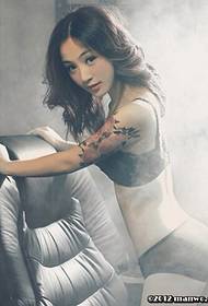 Modellu di tatuaggi di bracciale di bellezza sexy