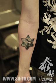 Елегантний зоряне небо зірка татуювання з шести зірками