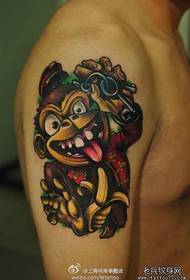 Patrón de tatuaje de mono clásico de brazo de niño