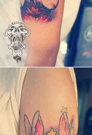 Дјевојка за руку симпатичан узорак тетоважа зечица