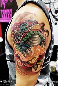 Caj npab xim muaj hmoo kub 蟾 tattoo qauv