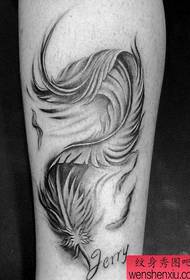 Tattoo show bar recommended an arm feather tattoo pattern
