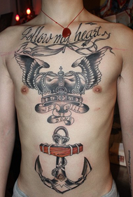 voorkant borst trend klassieke kroon en anker tattoo patroon