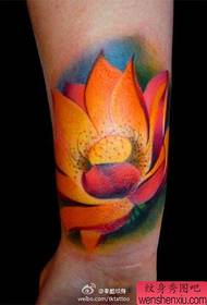 Візерунок татуювання лотоса: малюнок татуювання кольором руки татуювання з лотосом