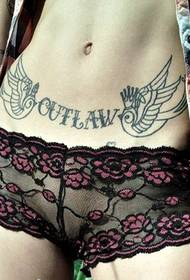 una lettera di rondine di pancia femminile Immagine del modello del tatuaggio