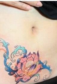 skönhet magen färg lotus tatuering bild bild