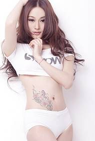 Beauty Queen tattoo 腹部 тату с бабочкой и цветком