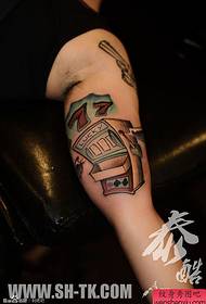 modello di tatuaggio macchina braccio gioco dei cartoni animati braccio maschile