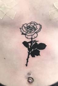 foto di tatuaggi letterari rosa per ragazzi linea nera semplice pianta pianta