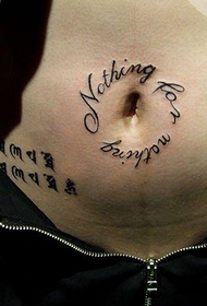 modello di tatuaggio addome bella lettera