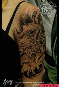 traditionell lotus tatuering mönster med en arm