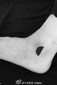 tattoo formam circularem semi-heel