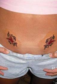 patrón de tatuaxe de bolboreta de cor de abdome