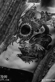modello di tatuaggio del tatuaggio del sole punto di petto
