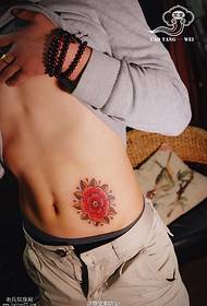 disegno del tatuaggio vaniglia dipinto pancia