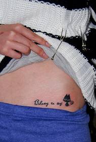 tatuaggio di ragazza gatto gatto pancia
