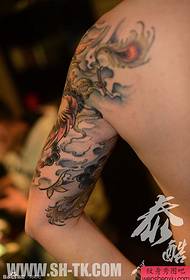 male ruoko phoenix yakaverengera tattoo maitiro