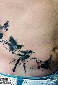 trbušni tinta ptica tetovaža uzorak