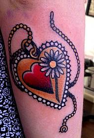 Odporúčame populárne krásne tetovanie tetovanie lásky