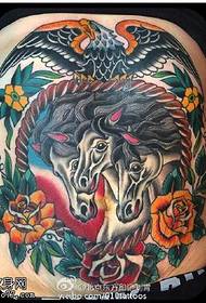pintado corvo cavalo flor tatuagem padrão