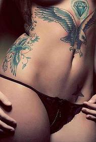 Σέξυ ομορφιά κοιλιά αετού Τατουάζ