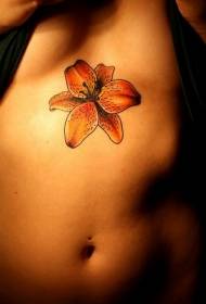 krāsu lilijas tetovējuma attēls