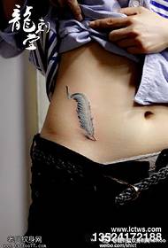 čerstvé jednoduché peří tetování vzor