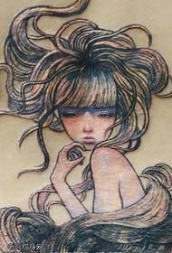 長い髪の流れる少女のタトゥーパターン