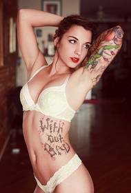 slika lijepe tetovaže djevojke