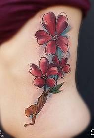 kvetinový vzor tetovania brucha