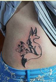 móda dievča brucho roztomilá líška tetovanie vzor obrázok