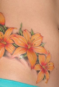 kecantikan pola bunga lily warna tato