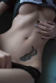 taro i zečje uši ispod pupka 29157 - trbuh seksi male engleske tetovaže