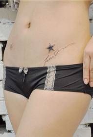Момичета корем красиво изглежда петолъчна звезда татуировка снимка