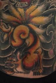 Siyam ka-tailed nga fox nga tattoo nga litrato nga lalaki nga kolor sa tiyan siyam ka-ikadako nga litrato sa fox tattoo nga litrato