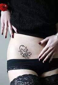 Schönheit sexy Bauch Tattoo