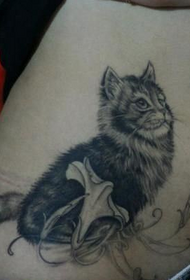 Mädchen Bauch schwarz grau Kätzchen Tattoo Muster