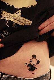 recomanda o imagine de model tatuaj panda burtica feminina