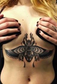 pattern ng dibdib ng itim na prick moth tattoo tattoo