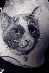 Modela Tattoo Cat Neck