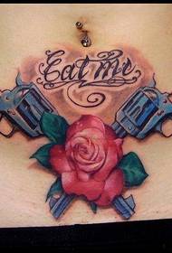 Abdominal pistol rose tatovering arbejde